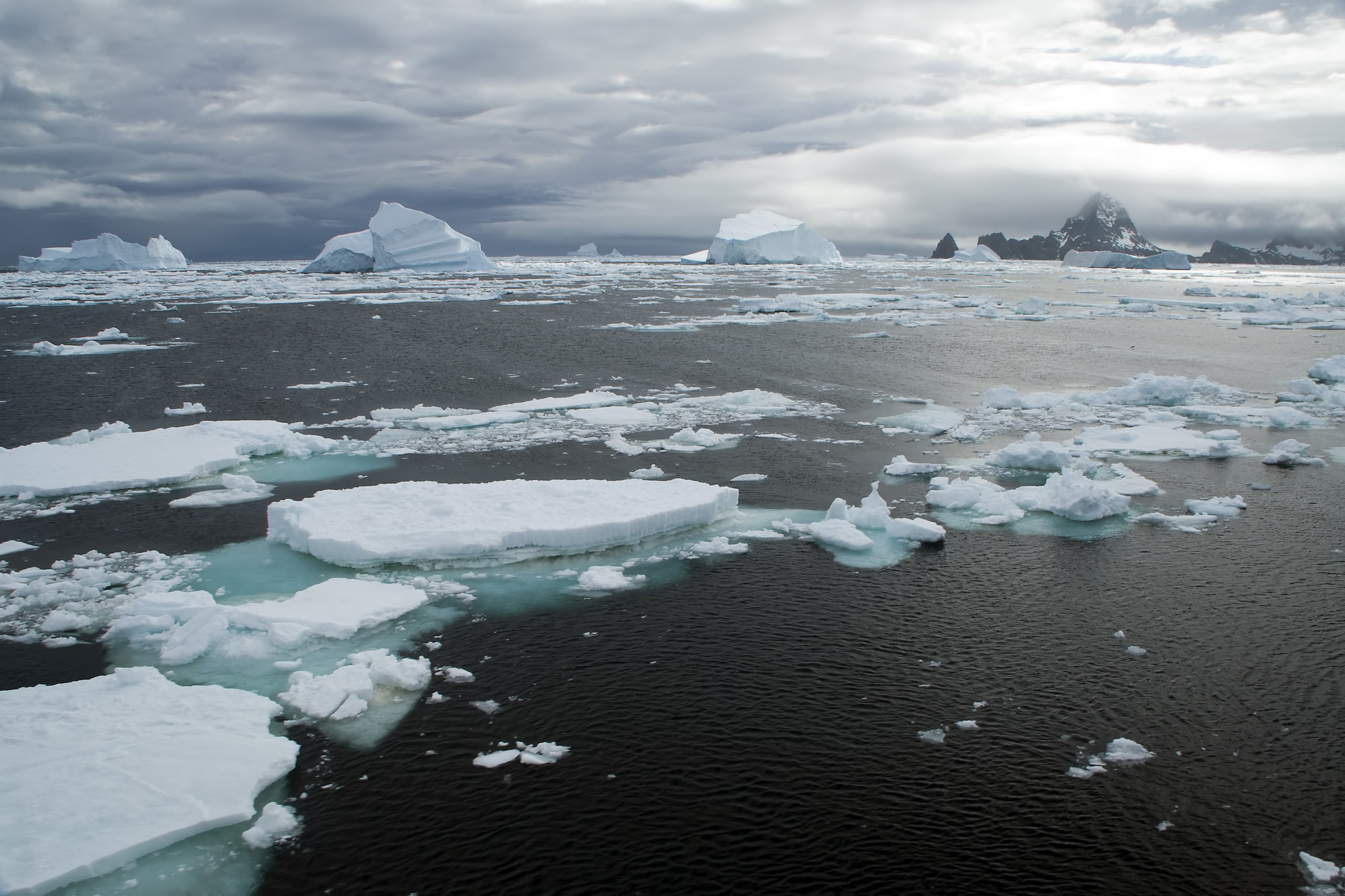 Robots Search for Climate Change Clues Theme Image